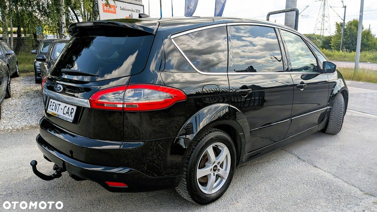 Ford S-Max - 11