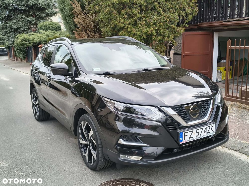 Nissan Qashqai 1.6 DIG-T Tekna - 1