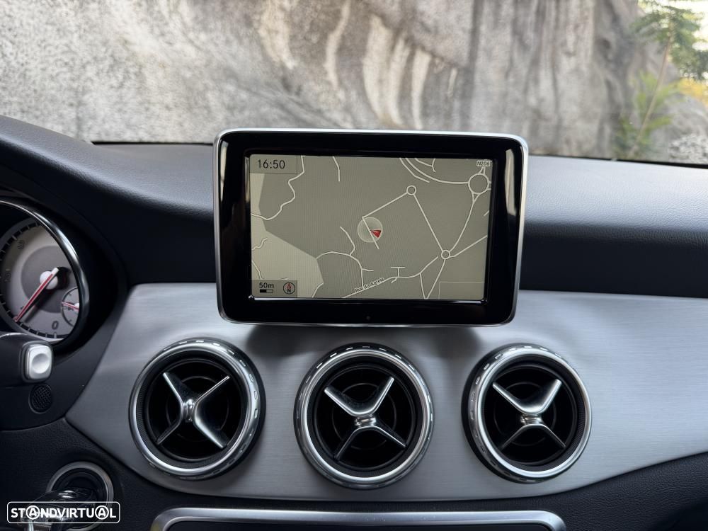 Mercedes-Benz GLA 180 d 7G-DCT AMG Line - 19