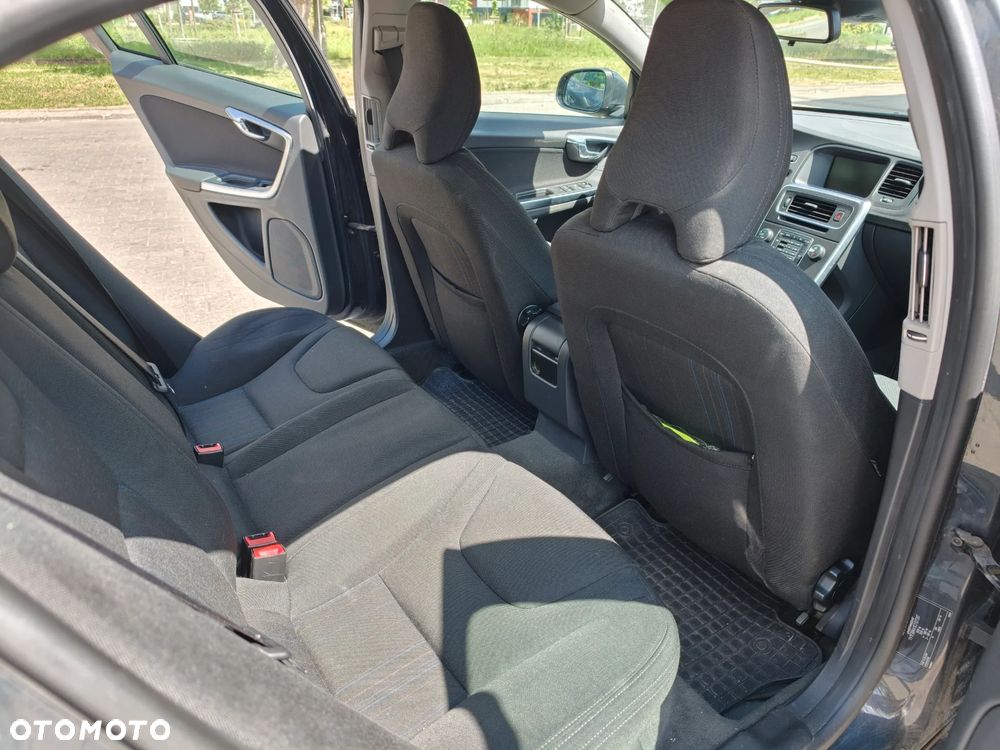 Volvo S60 D2 - 15