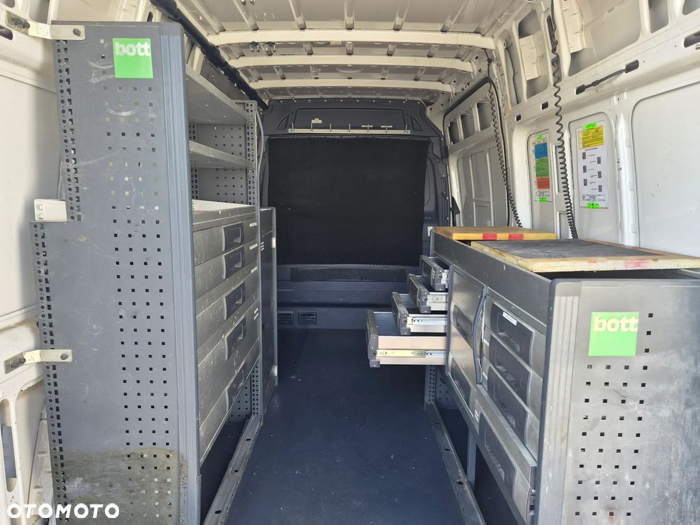 Volkswagen Crafter furgon z zabudową warsztatową - 10