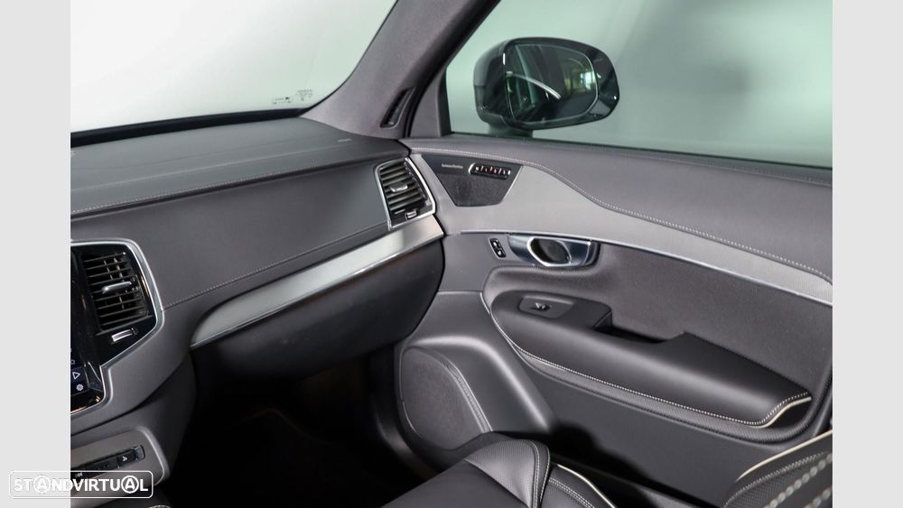 Volvo XC 90 2.0 T8 PHEV Plus Dark AWD - 19
