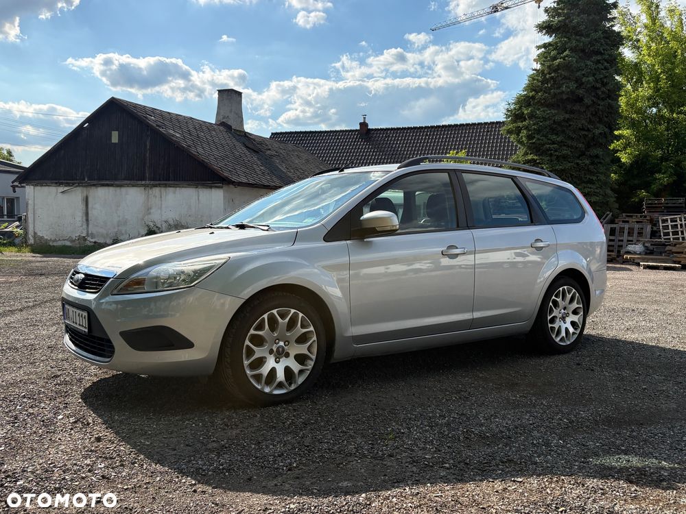 Ford Focus 1.6 16V Ambiente - 1