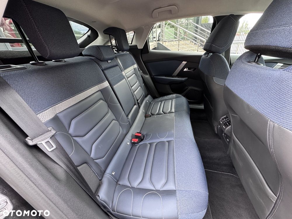 Citroën C4 1.2 PureTech Shine S&S - 19