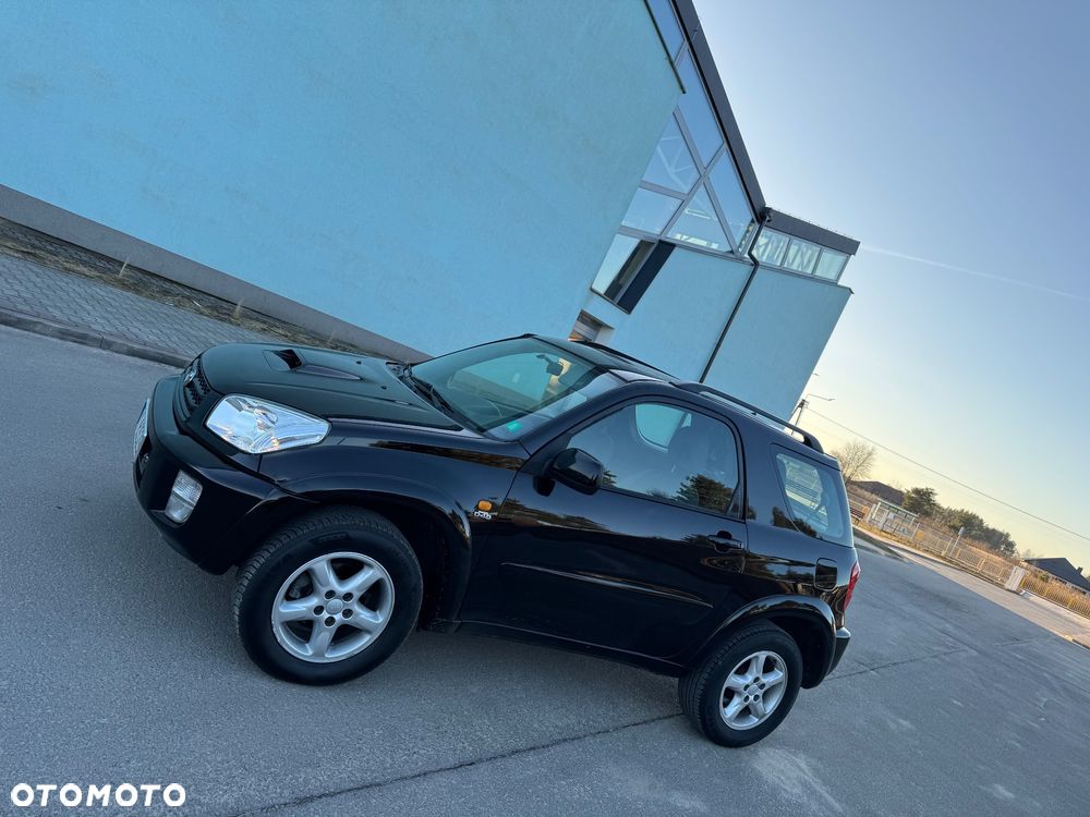 Toyota RAV4 D-4D 4x4 - 11