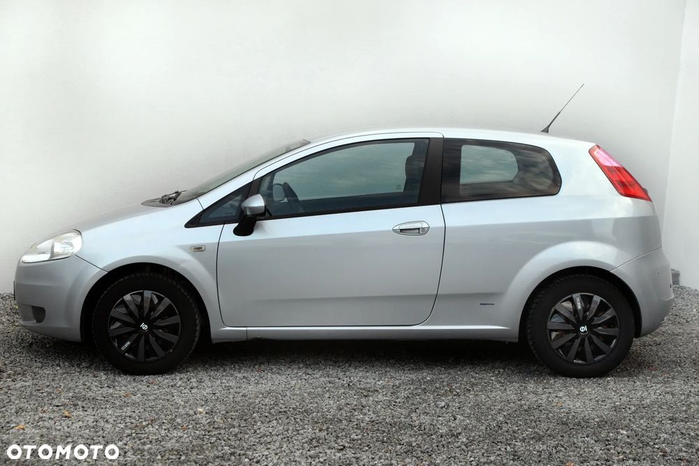 Fiat Punto 1.4 16V Dynamic - 20