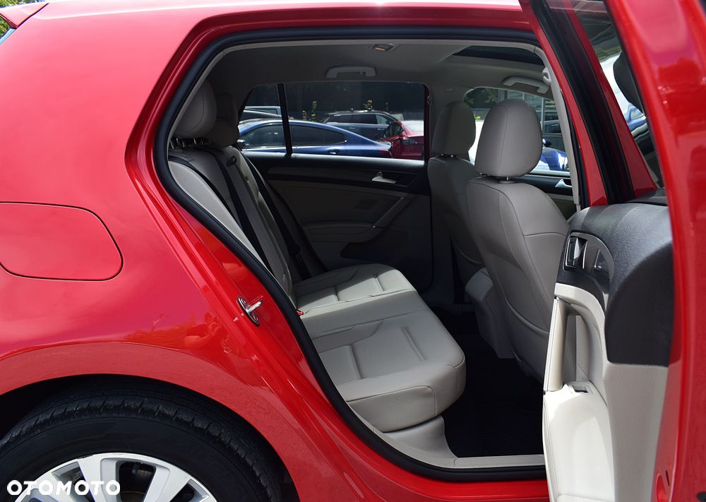 Volkswagen Golf - 7