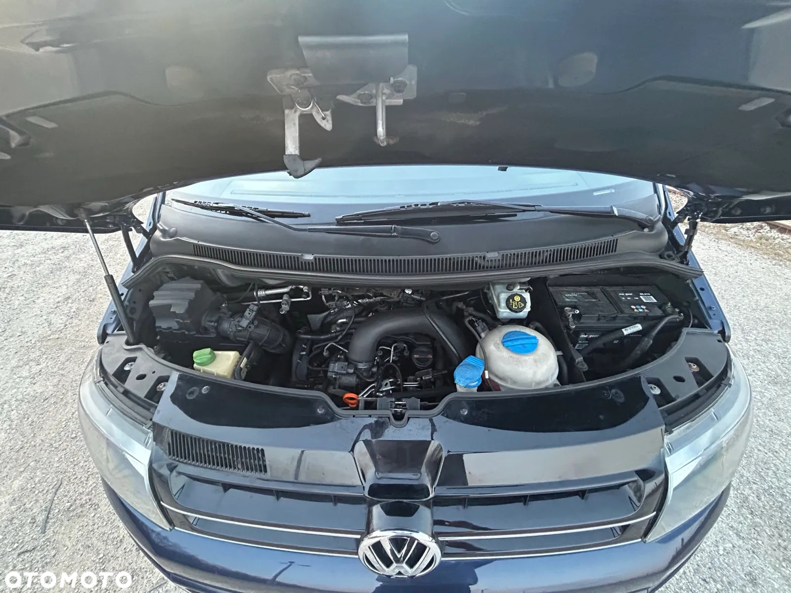 Volkswagen Multivan - 15