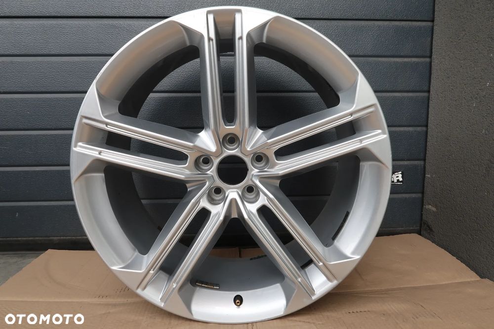 C32/C33 FELGA ALUMINIOWA AUDI A8 S8 4N0601025F 9X21ET37 - 13