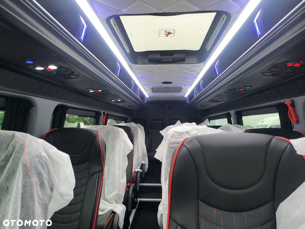 Mercedes-Benz Sprinter 517 CDI NOWA ZABUDOWA 24 miejsca +3 stojące - 18