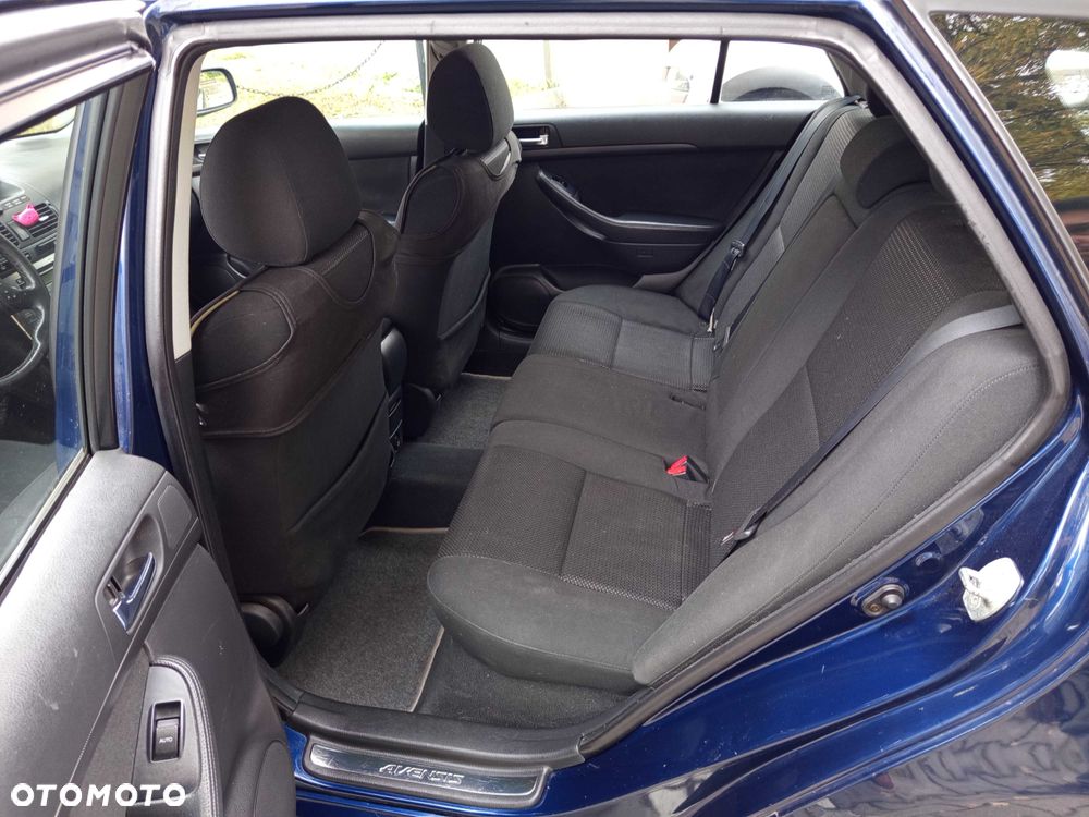 Toyota Avensis - 6