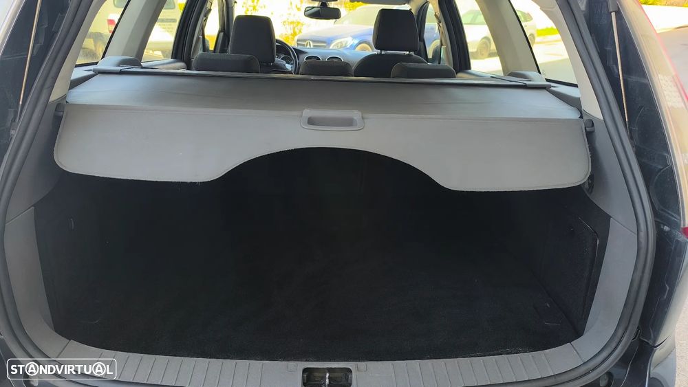 Ford Focus SW 1.6 TDCi Sport WRC - 11