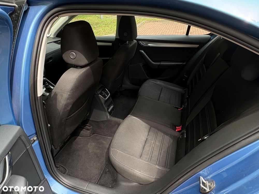 Skoda Octavia 1.6 TDI SCR Ambition DSG - 11