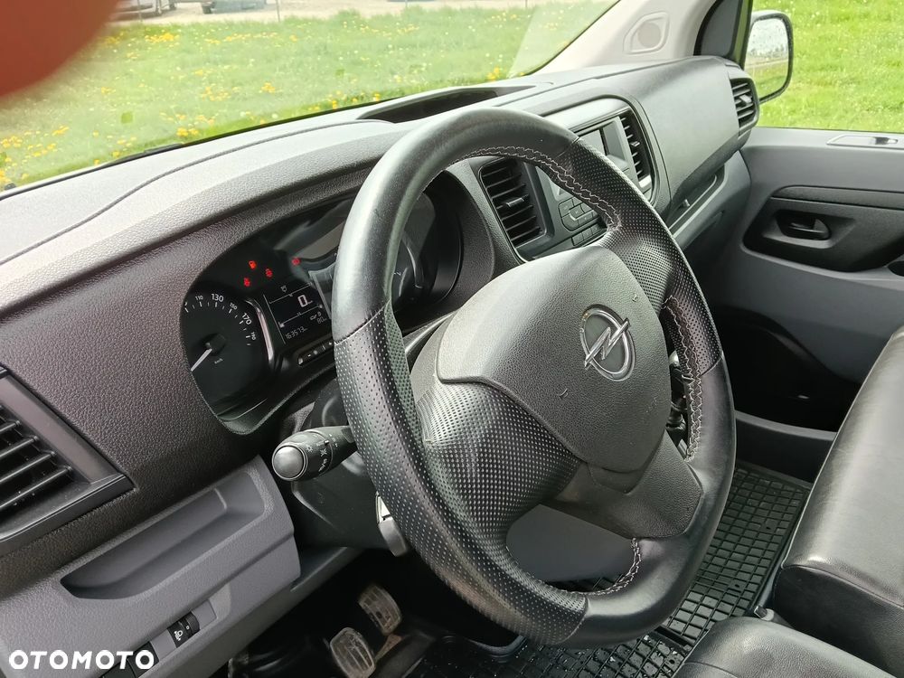 Opel Vivaro - 17