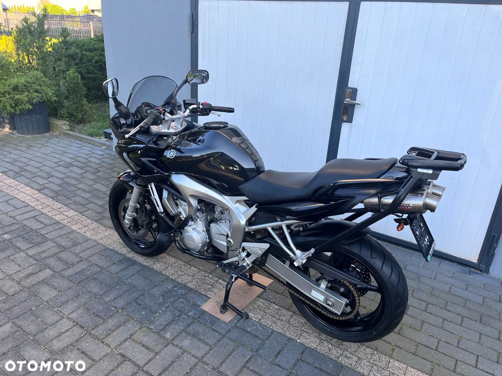 Yamaha FZ6 - 15