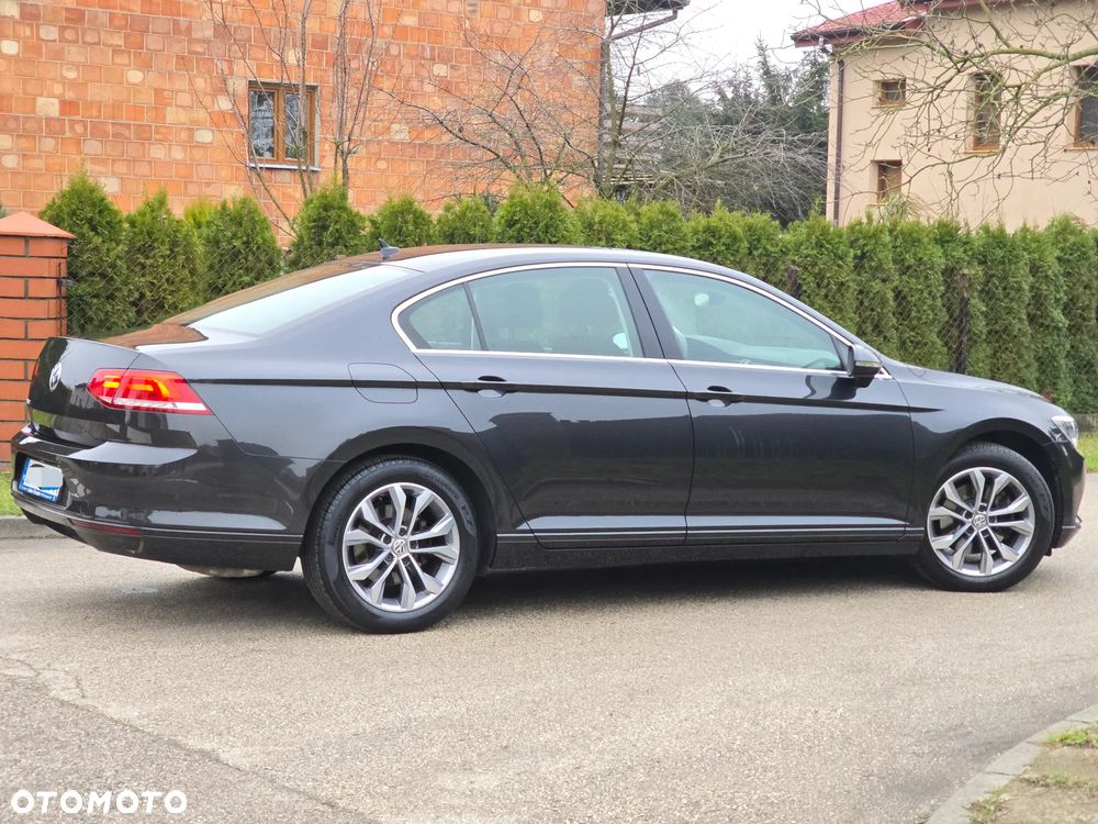 Volkswagen Passat - 6