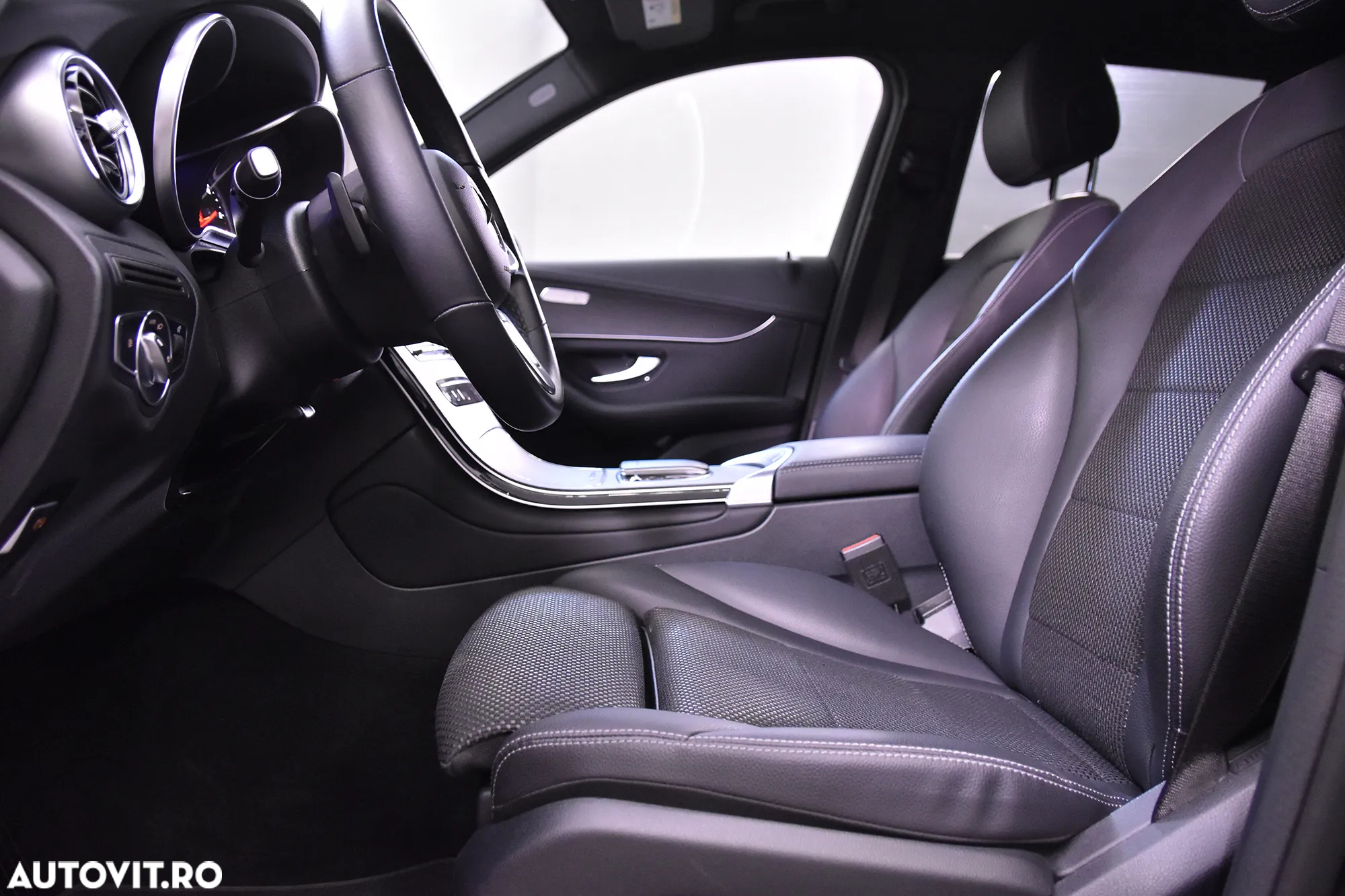 Mercedes-Benz GLC 220 d 4MATIC - 24