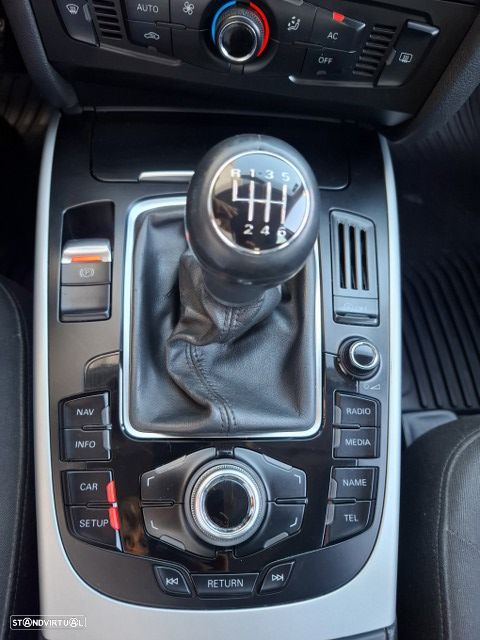 Audi A4 Avant 2.0 TDI Advance - 21