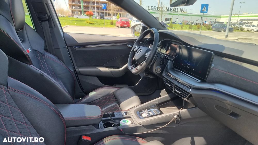 Skoda Octavia 2.0 TDI DSG RS Plus - 7