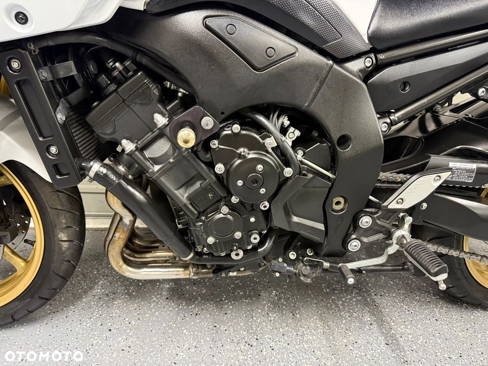 Yamaha FZ8 - 15
