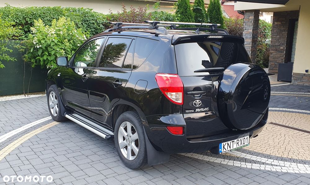Toyota RAV4 - 3