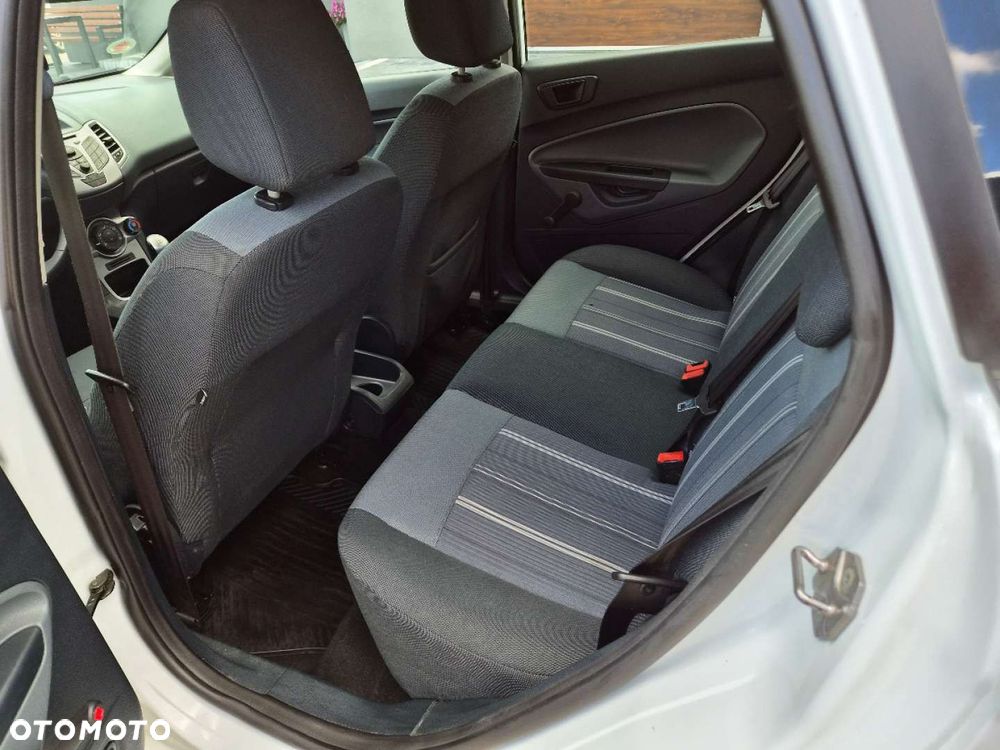 Ford Fiesta - 16
