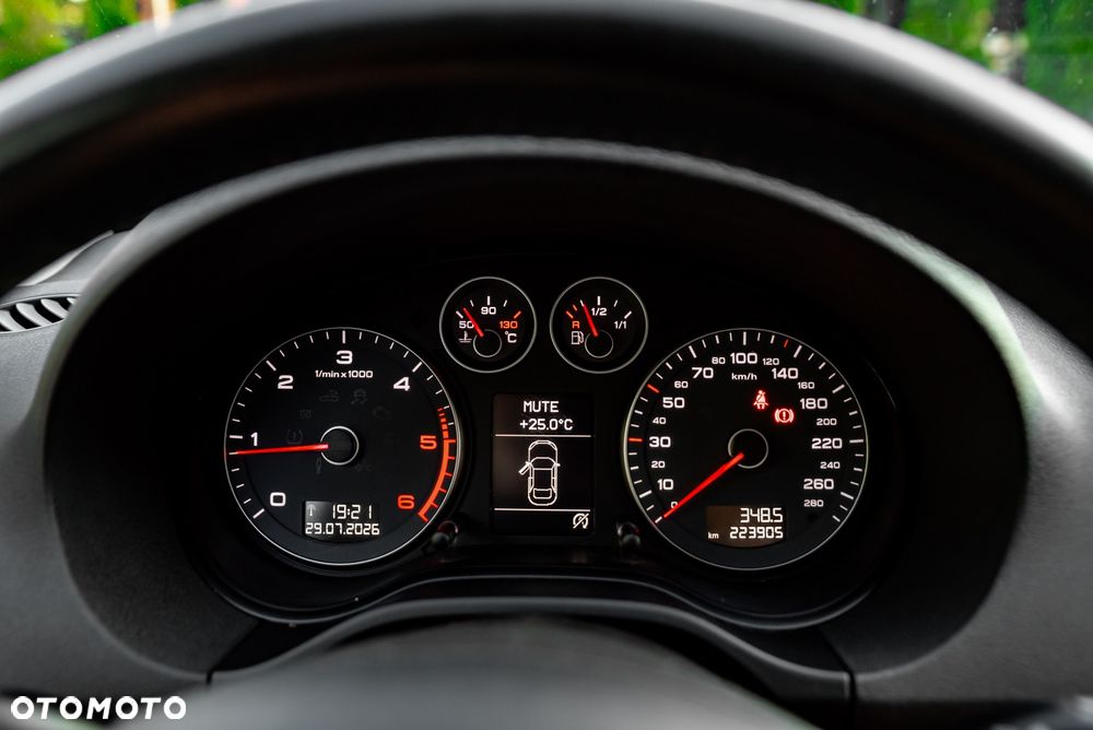 Audi A3 Sportback 2.0 TDI Ambiente - 28