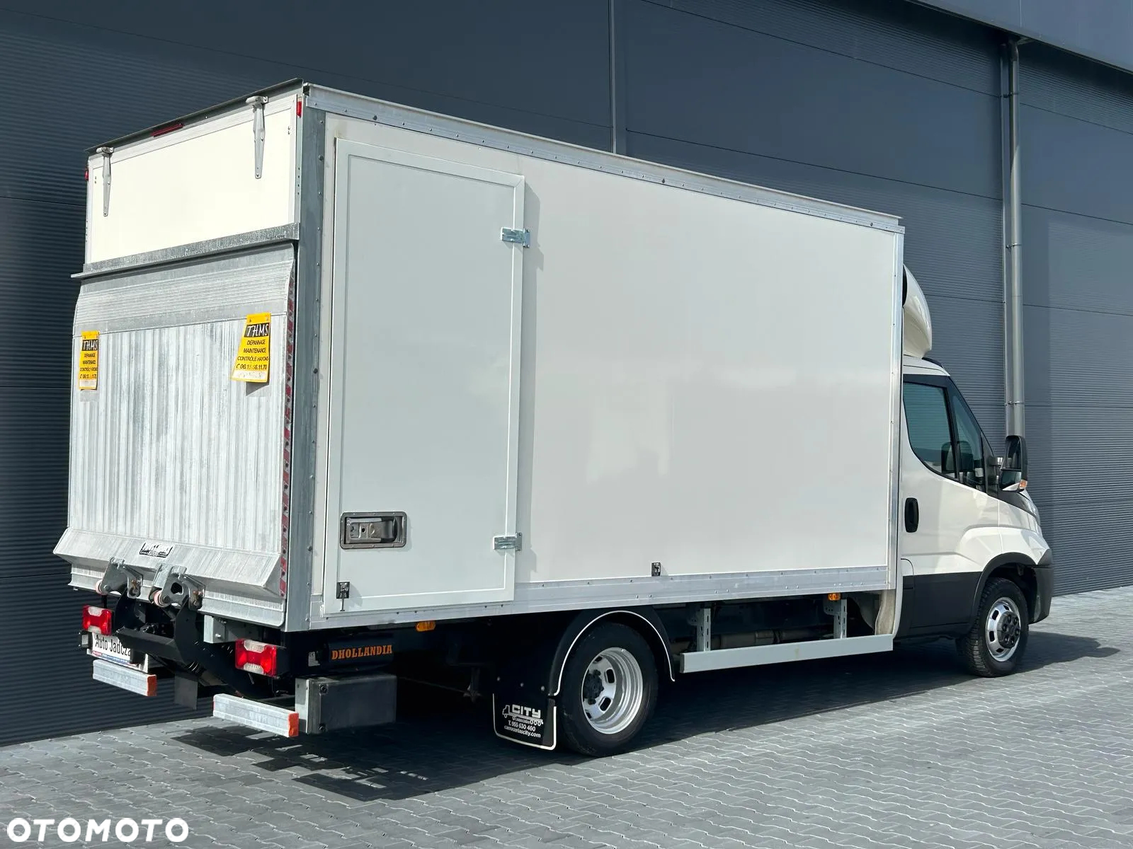 Iveco Daily 35C18 40C18 3.0 HPI Hi-Matic Kontener 8 palet + winda 750kg + drzwi boczne **Climatronic**Sprowadzony**2019R** - 4