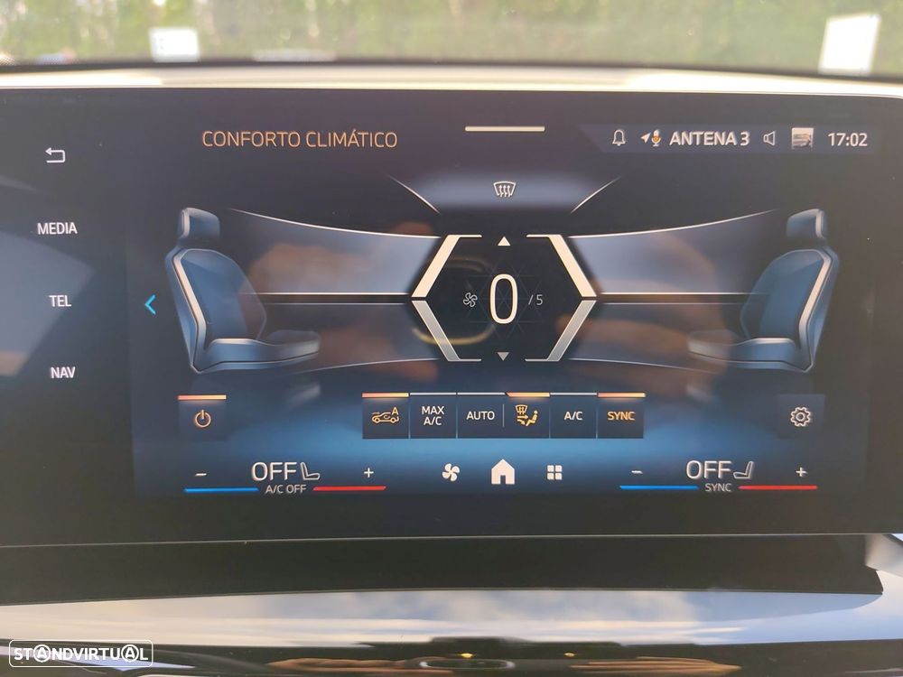 BMW iX2 eDrive20 Pack Desportivo M - 23