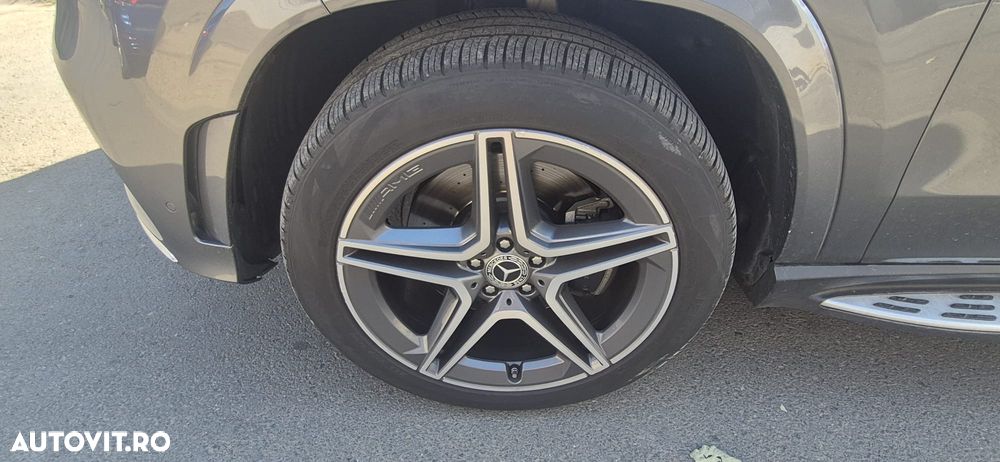 Mercedes-Benz GLS - 22