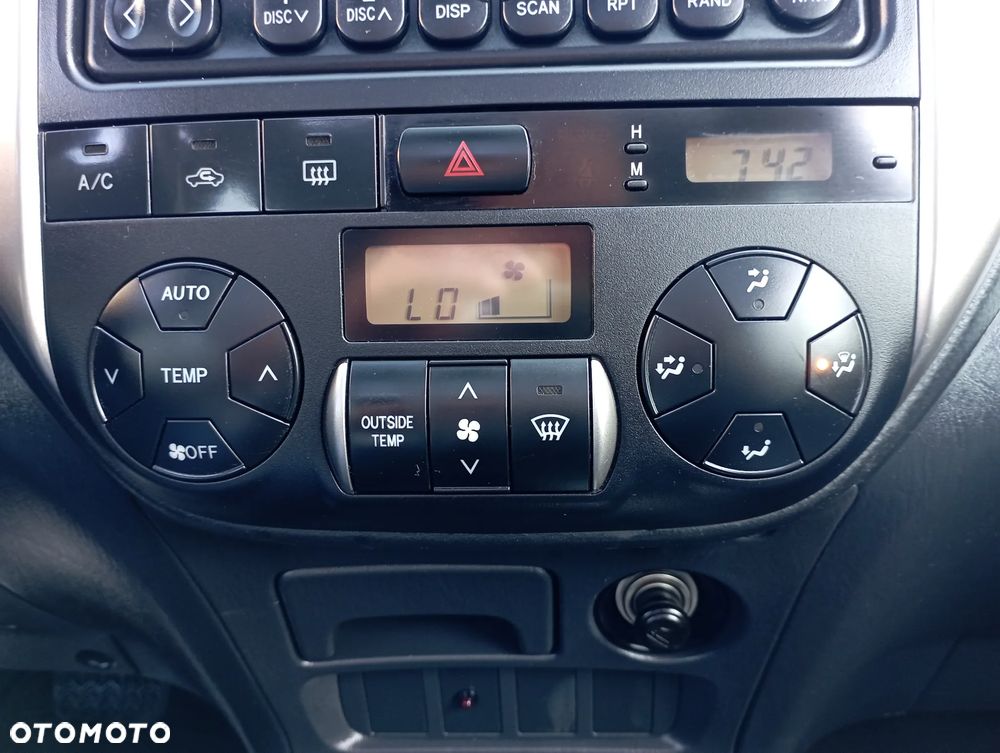 Toyota RAV4 2.0 VVT-i 4x4 - 15