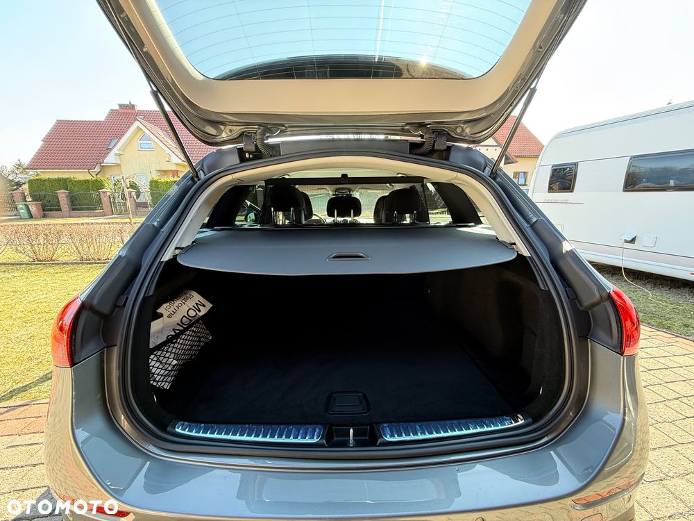Mercedes-Benz Klasa C 220 d mHEV AMG - 12