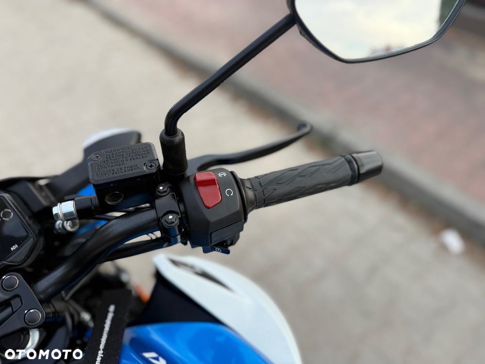 Suzuki GSX - 29