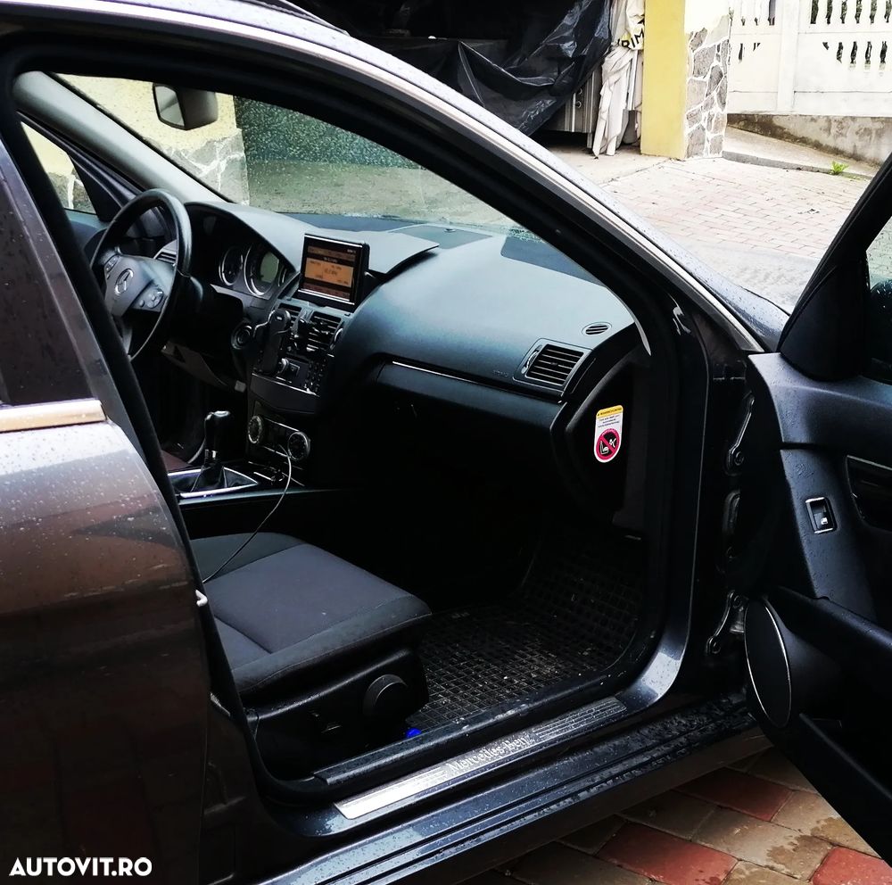 Mercedes-Benz C 220 CDI - 8