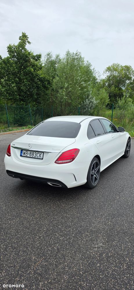 Mercedes-Benz Klasa C 200 4-Matic 9G-TRONIC - 3
