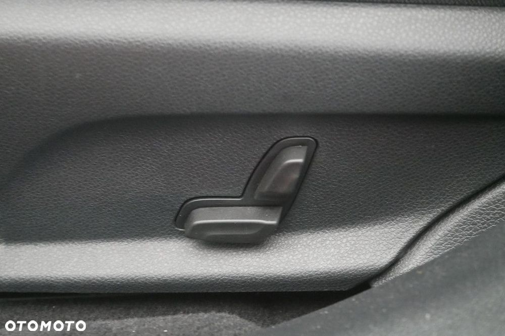 Mercedes-Benz Klasa E - 36