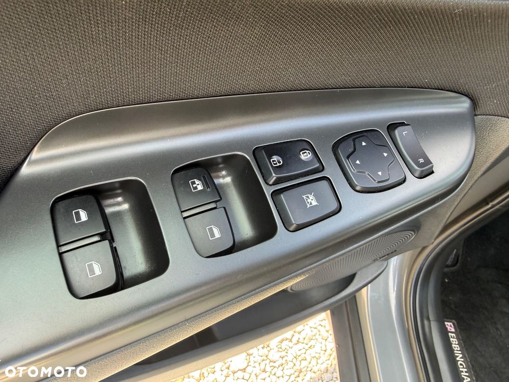 Hyundai Kona - 8