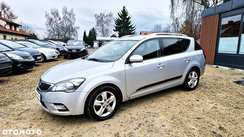 Kia Ceed 1.4 CVVT Dream-Team Edition - 29