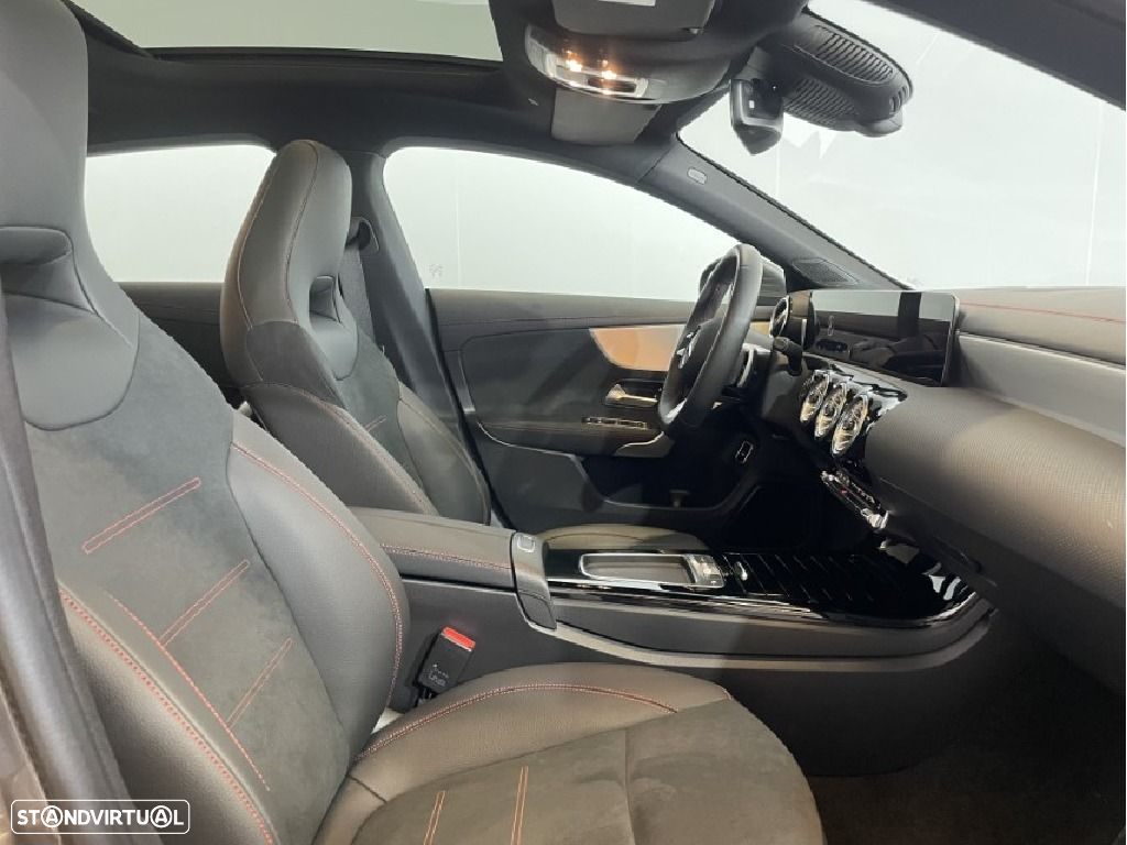 Mercedes-Benz CLA 180 - 9