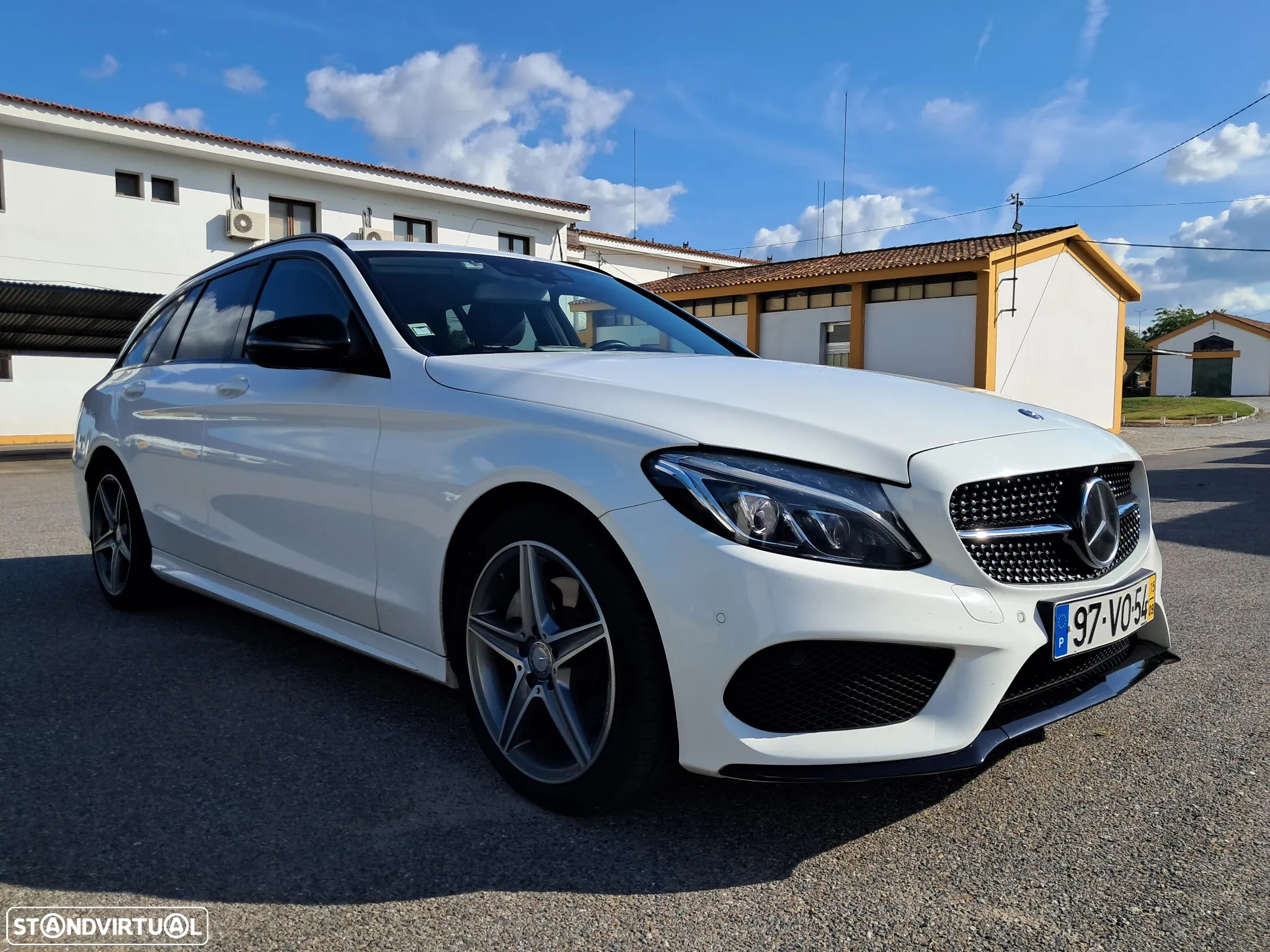 Mercedes-Benz C 300 BlueTEC Hybrid AMG Line - 3