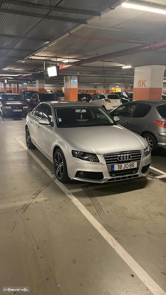 Audi A4 - 1