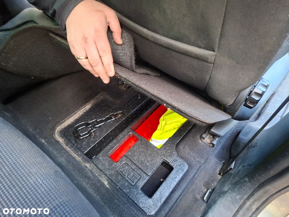 Ford S-Max 2.0 Titanium - 33