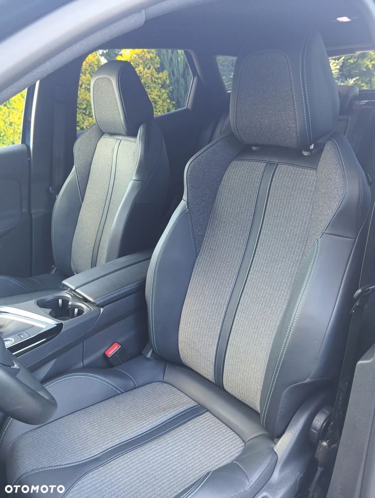 Peugeot 3008 1.2 PureTech Active S&S - 16