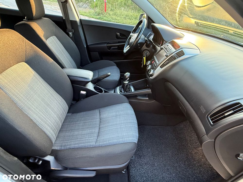 Kia Ceed - 24