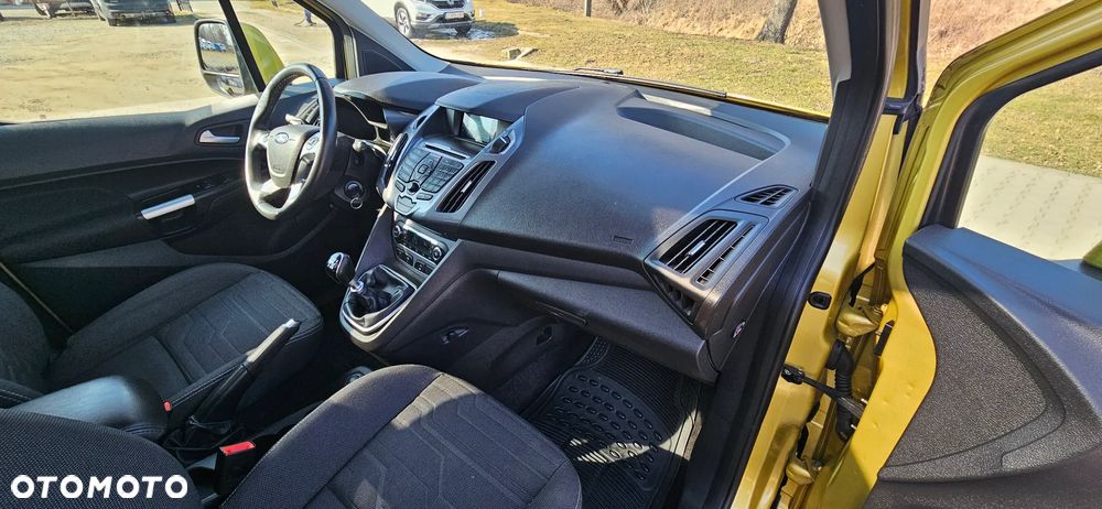 Ford Tourneo Connect Grand - 17