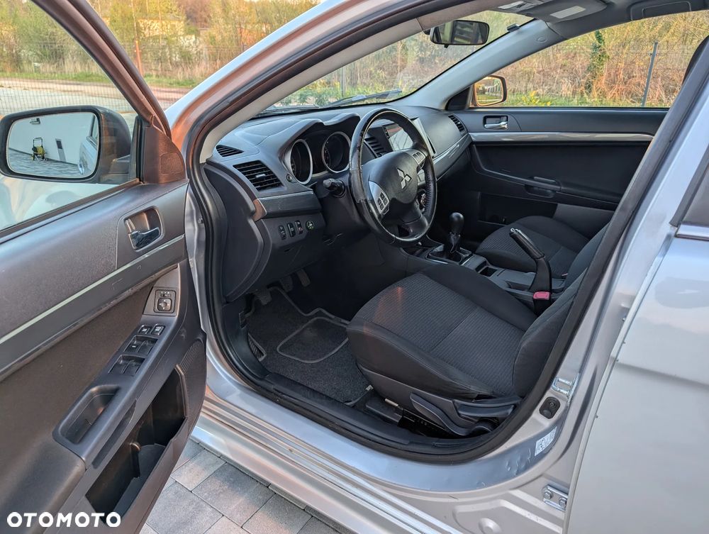 Mitsubishi Lancer 1.8 Intense LPG - 19