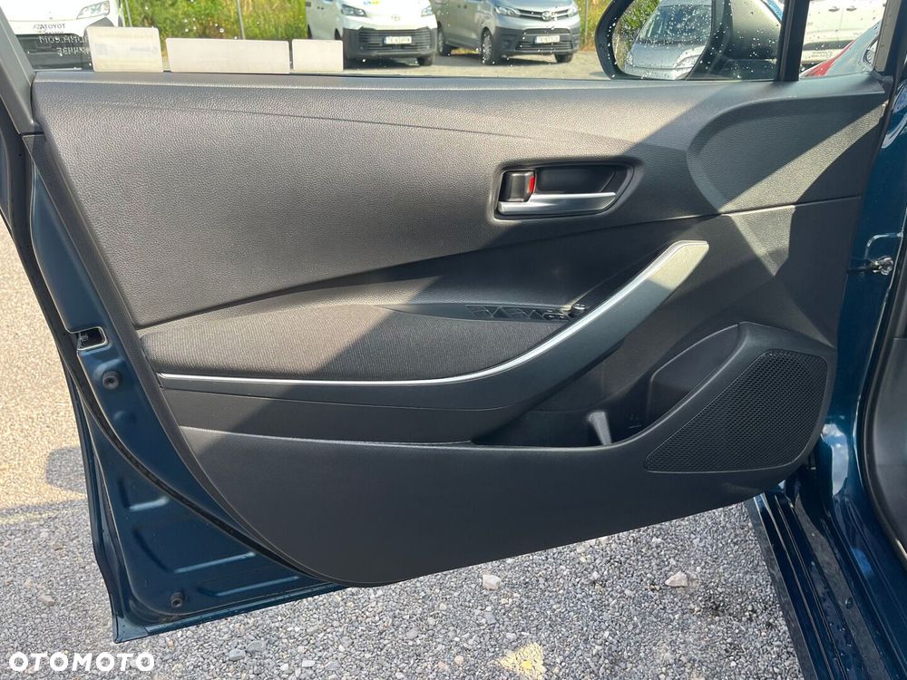 Toyota Corolla 1.8 Hybrid Comfort - 23