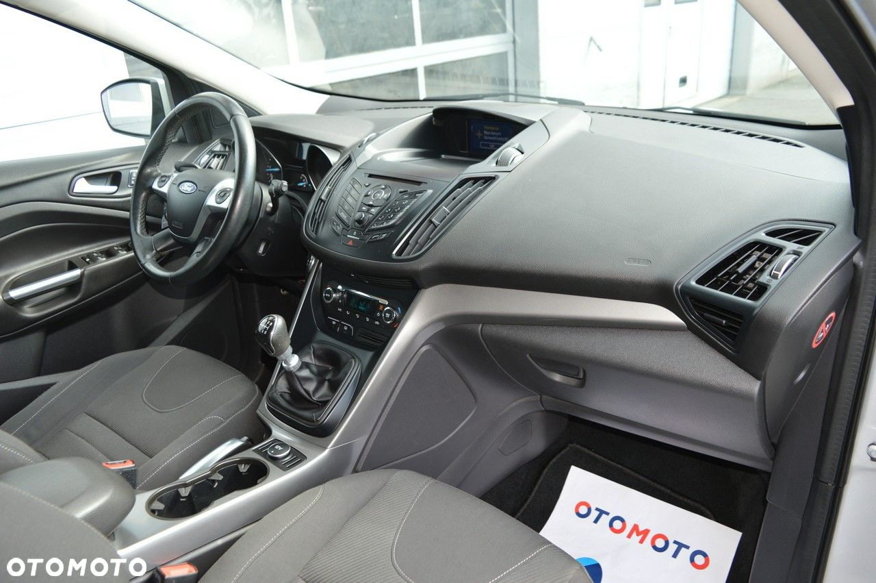 Ford Kuga - 24