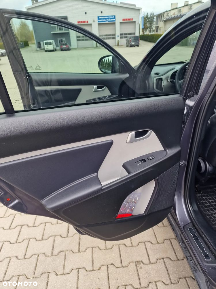 Kia Sportage - 10