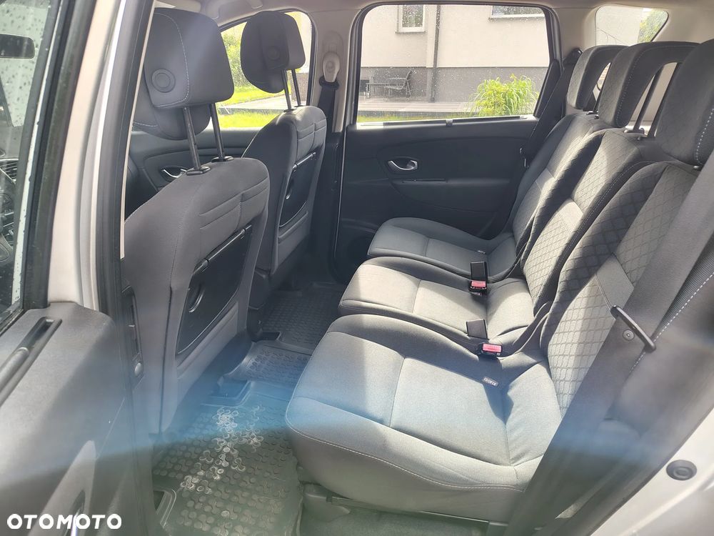 Renault Scenic - 16